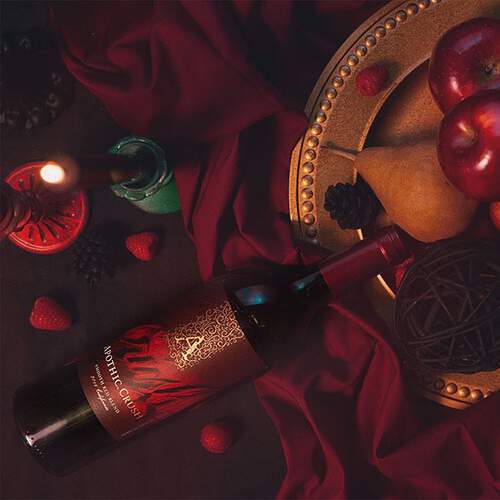 Apothic Crush Holiday Table Setting