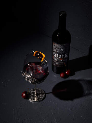 dark manhattan cocktail