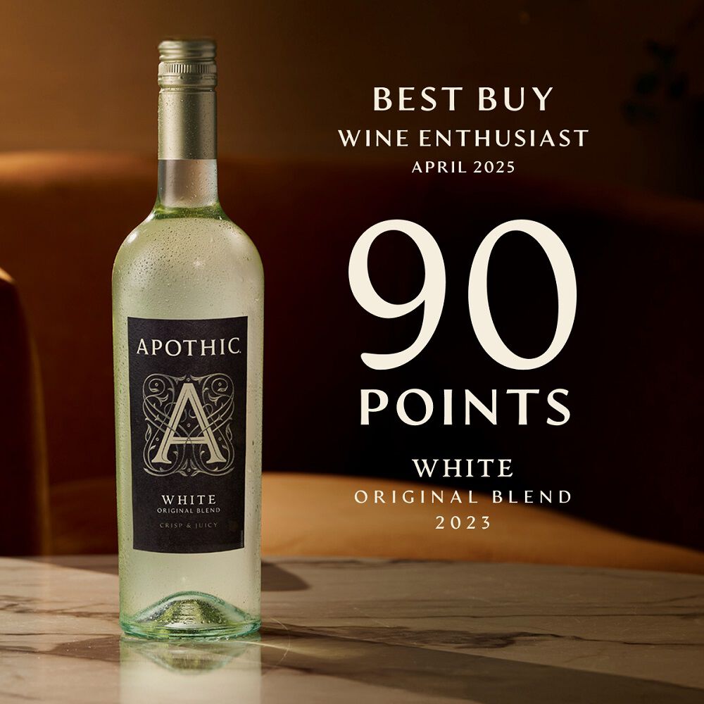 An 88-point rating badge from Wine Enthusiast for the 2023 Apothic White Original Blend. The quote reads: 'Zippy and fresh peach, white nectarine and pineapple aromas lead the way, with hints of vanilla spice, lime and minerals bringing up the finish of this wine.' Dated April 2025.